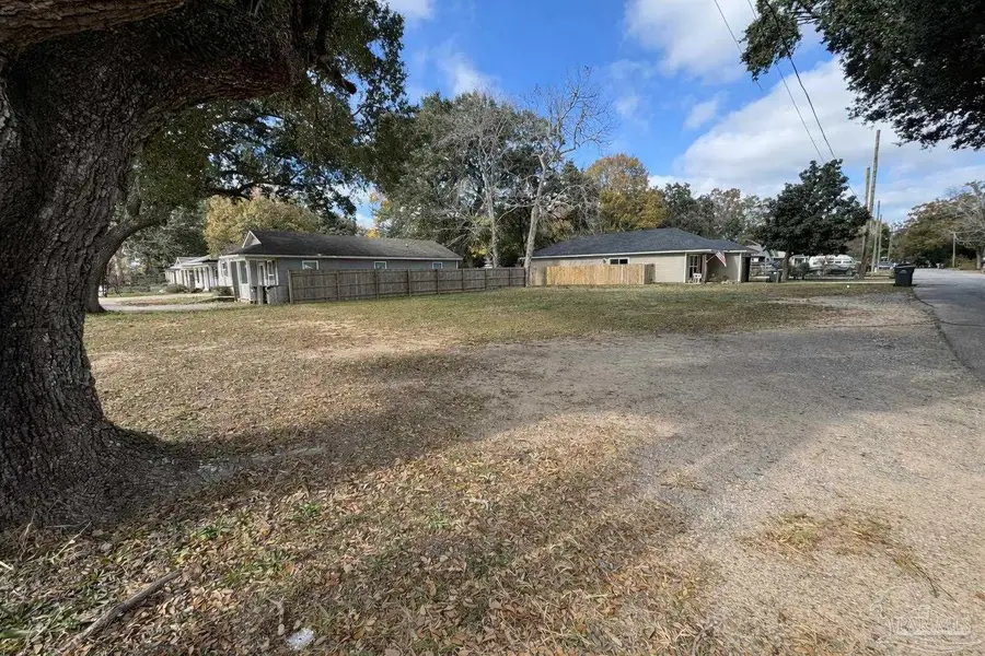 8411 Cherry Ave, Pensacola, FL 32534 - Image #3