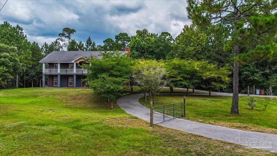 2099 Garcon Point Rd, Milton, FL 32583 - Image #2