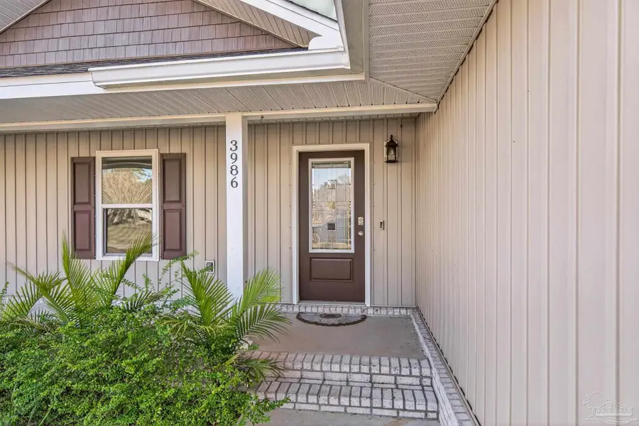 3986 Paradise Bay Dr, Gulf Breeze, FL 32563 - Image #3