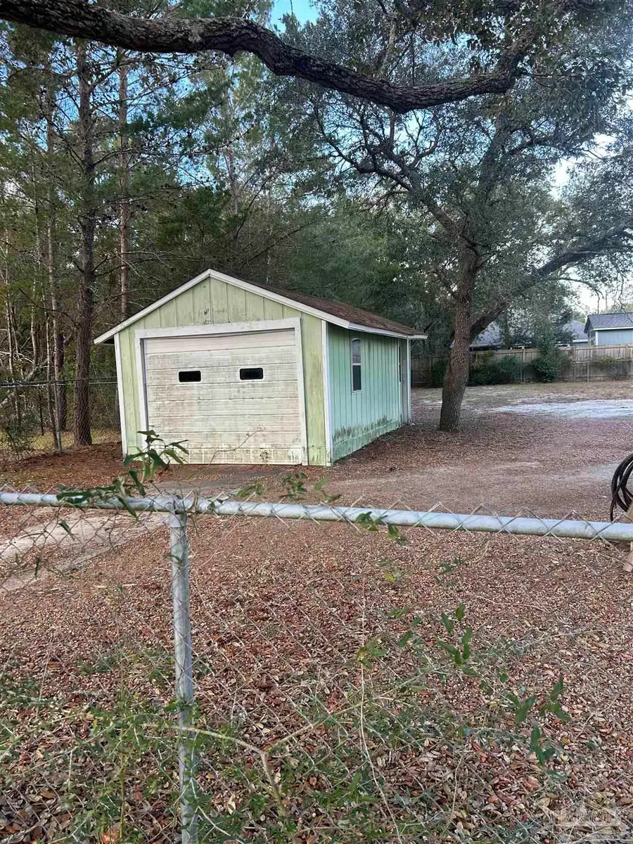 1931 Alhambra St, Navarre, FL 32566 - Image #3