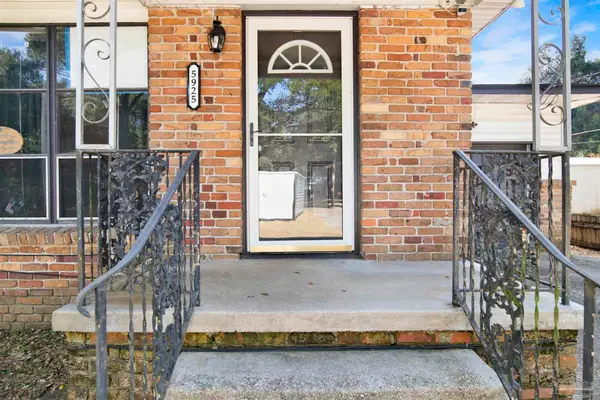 5925 Flaxman St, Pensacola, FL 32506