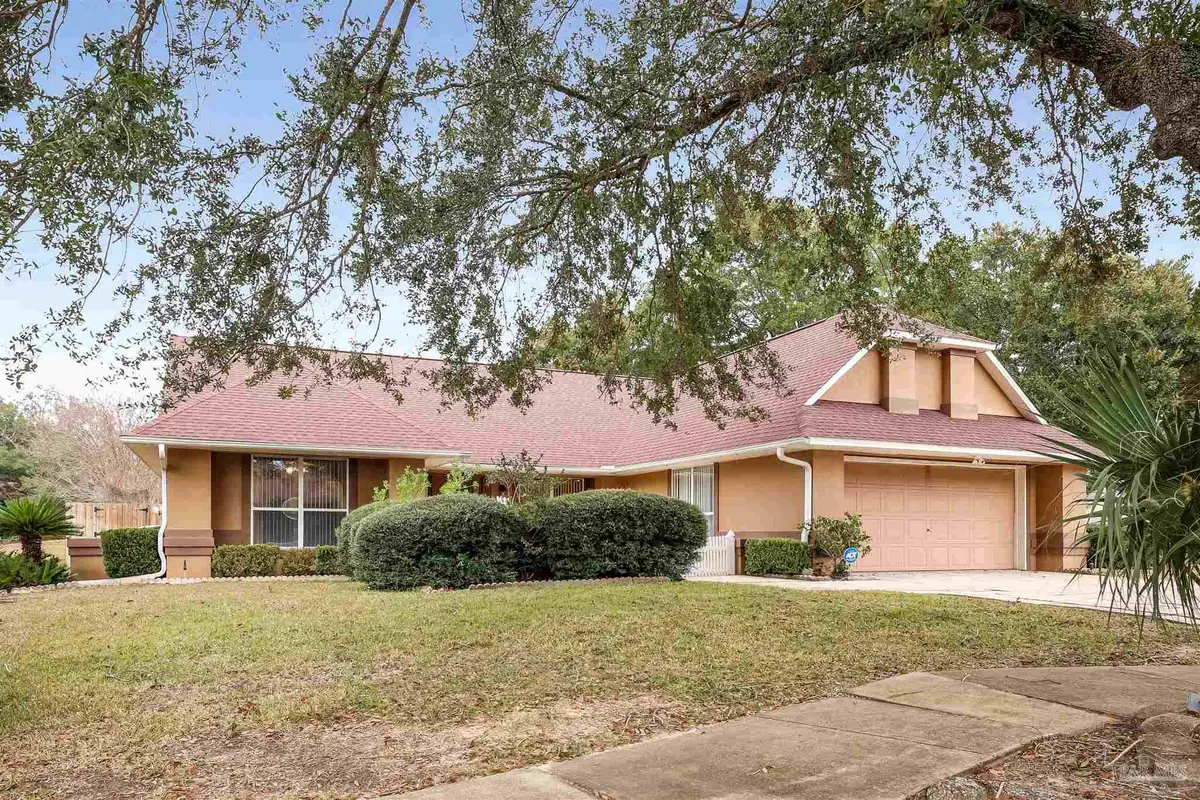 2300 Caddy Shack Ln, Pensacola, FL 32526 - Image #1