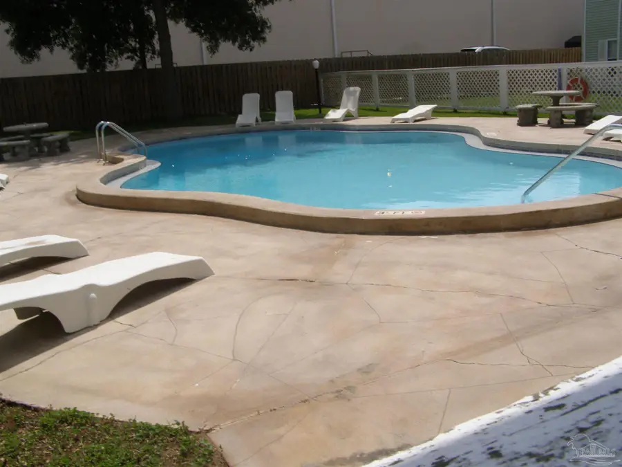 601 E Burgess Rd #E-3, Pensacola, FL 32504 - Image #3