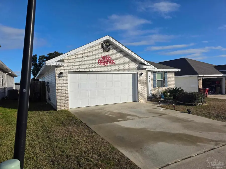 5649 Guinevere Ln, Milton, FL 32583 - Image #3