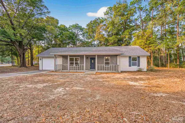 6356 Banyan Dr, Milton, FL 32570