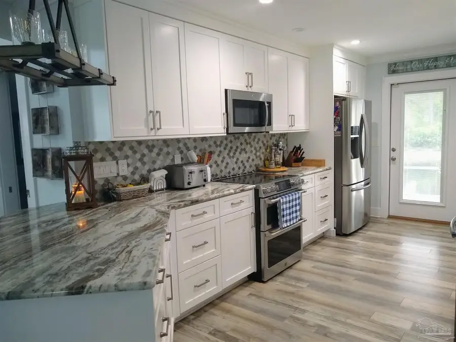 4698 Isles Dr, Pensacola, FL 32507 - Image #3