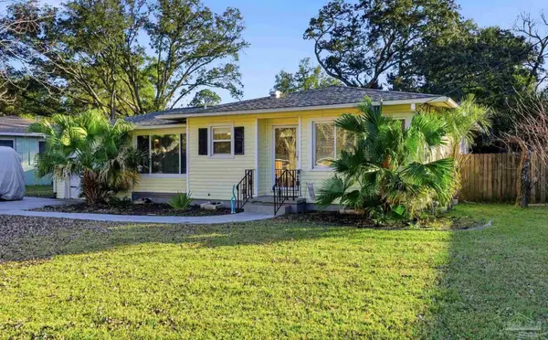 3215 Bayou Dr, Pensacola, FL 32505