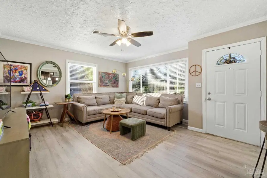 3215 Bayou Dr, Pensacola, FL 32505 - Image #3