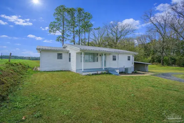 5731 Morgan Rd, Walnut Hill, FL 32568