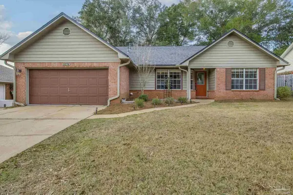 5574 Shadow Grove Blvd, Pensacola, FL 32526