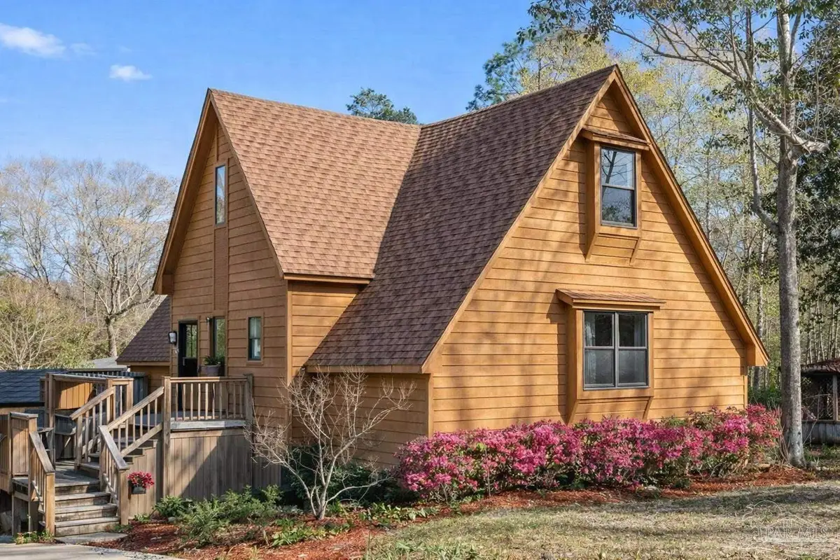 7434 Pine Lake Cir, Milton, FL 32570 - Image #1