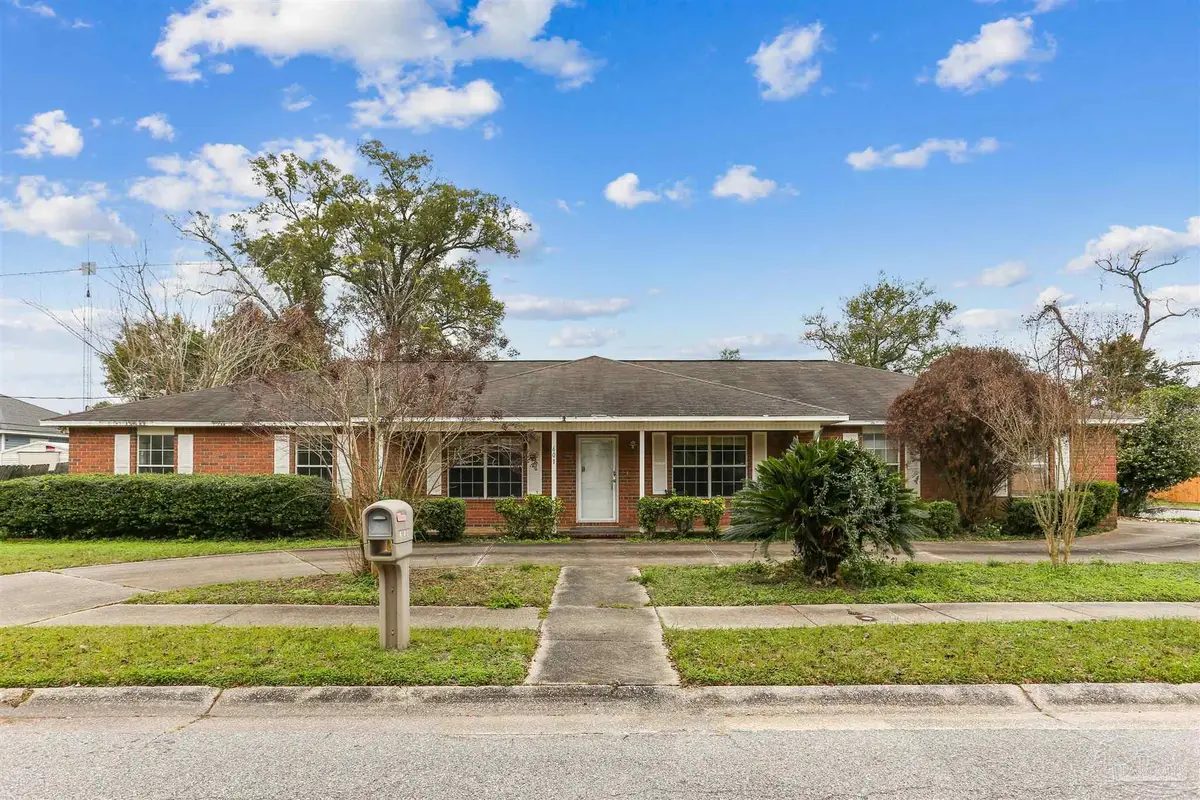 601 E Scott St, Pensacola, FL 32503 - Image #1