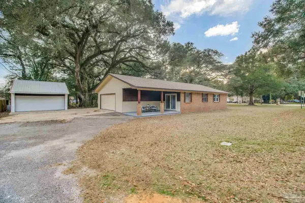 5940 Muldoon Rd, Pensacola, FL 32526