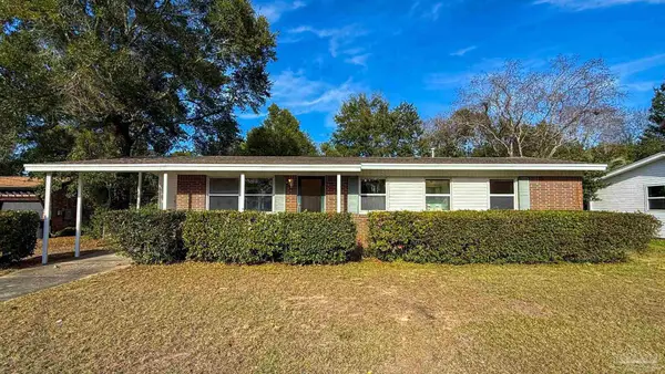 3710 Forest Glen Dr, Pensacola, FL 32504