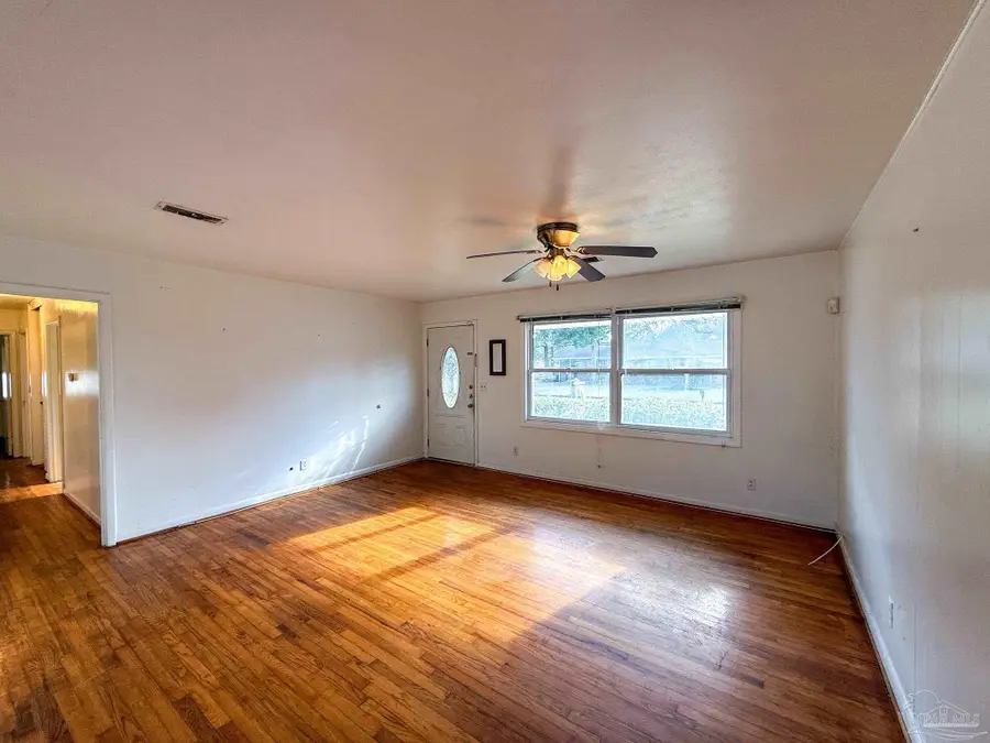 3710 Forest Glen Dr, Pensacola, FL 32504 - Image #3