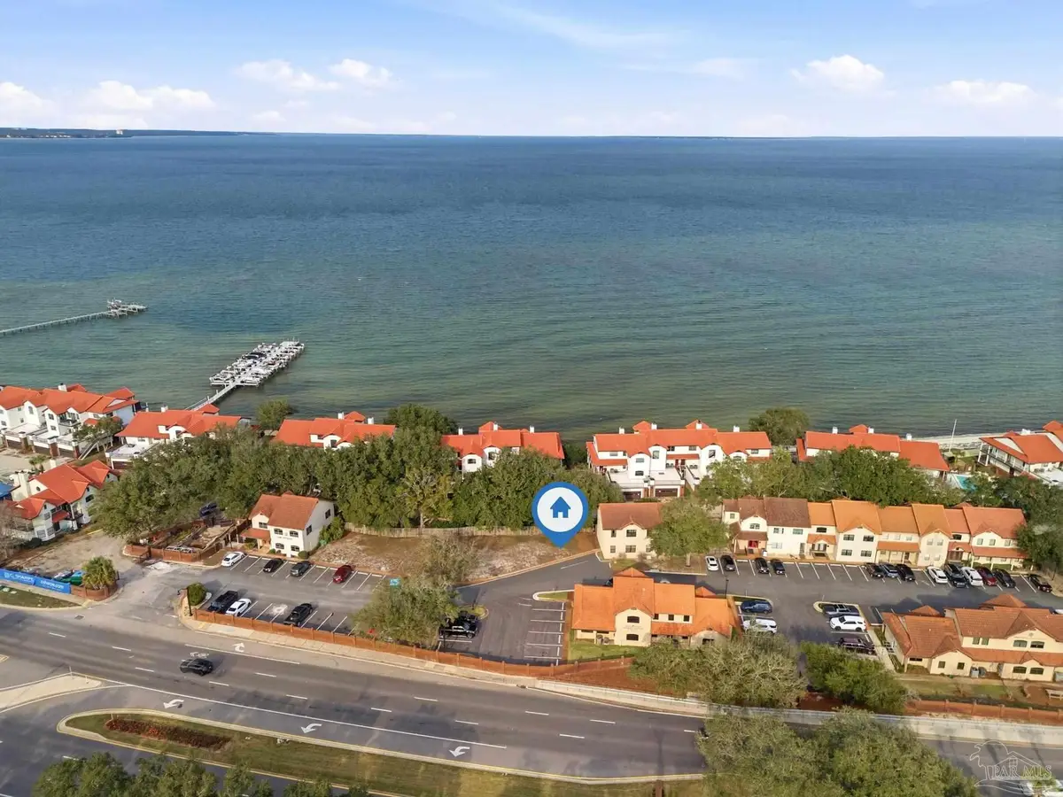 61 Baybridge Dr, Gulf Breeze, FL 32561 - Image #1