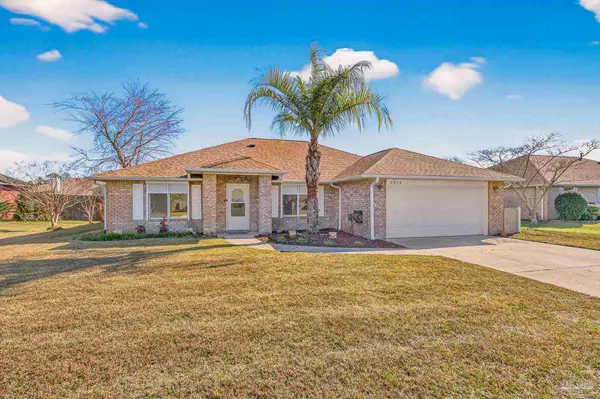 2212 Blue Lake Dr, Pensacola, FL 32506