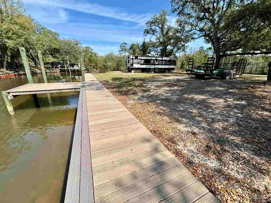 317 Katie St, Milton, FL 32583 - Image #2