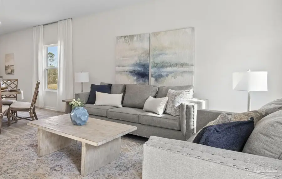 8142 Fox Hunt Dr, Milton, FL 32583 - Image #2