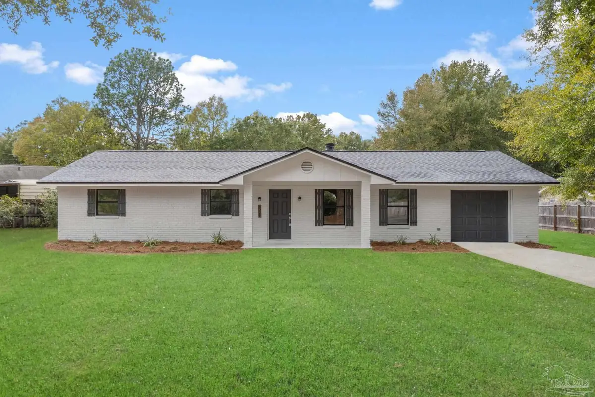 6021 Twilight Dr, Milton, FL 32570 - Image #1