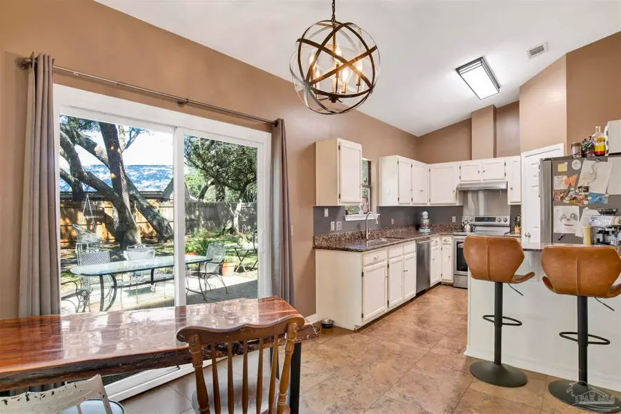 2817 Summertree Ln, Gulf Breeze, FL 32563 - Image #3