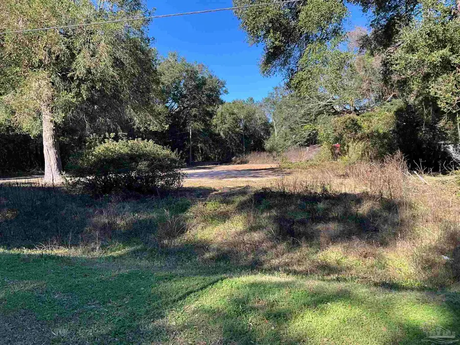 5676 Mulat Rd, Milton, FL 32583 - Image #3