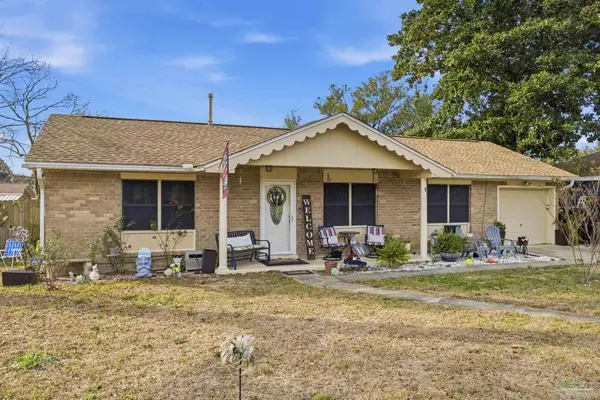 6351 Judkins Dr, Pensacola, FL 32504