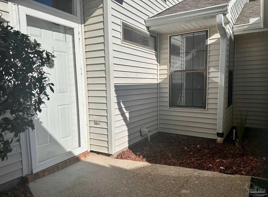 5051 Grande Dr #L5, Pensacola, FL 32504 - Image #2