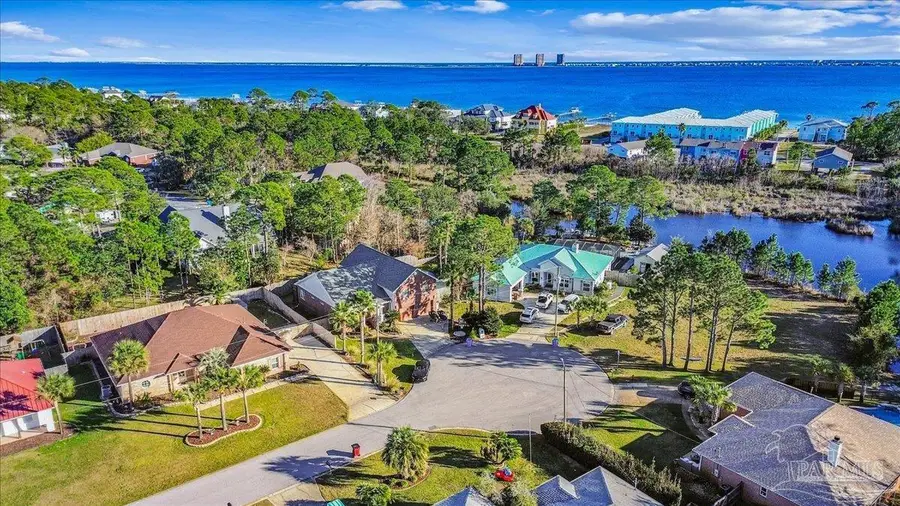 1000 Coronado Ct, Gulf Breeze, FL 32563 - Image #3