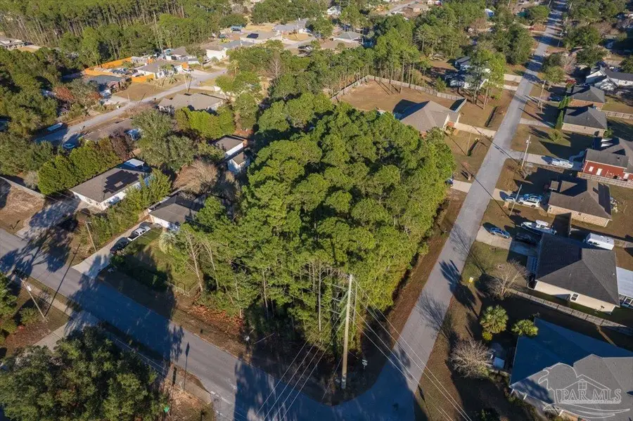 2182 Avenida De Sol, Navarre, FL 32566 - Image #2