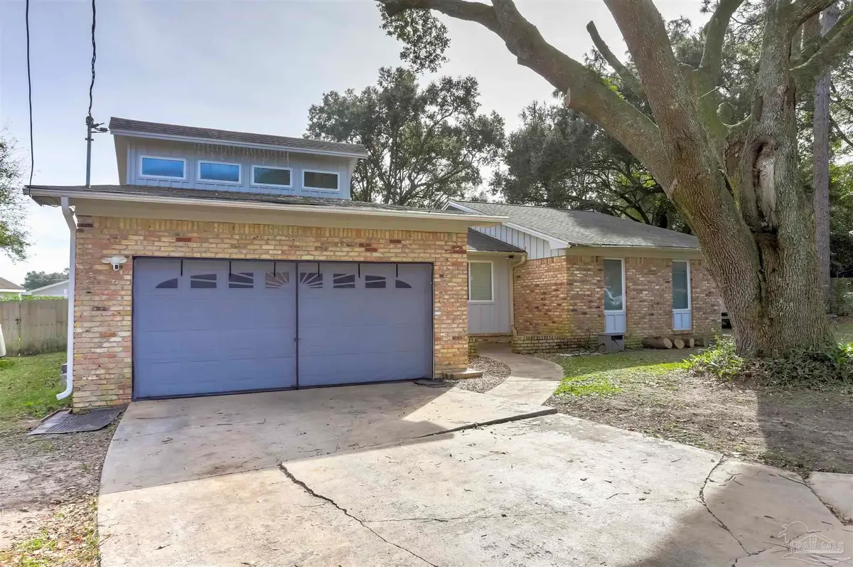 2143 Yardley Cir, Pensacola, FL 32526 - Image #1