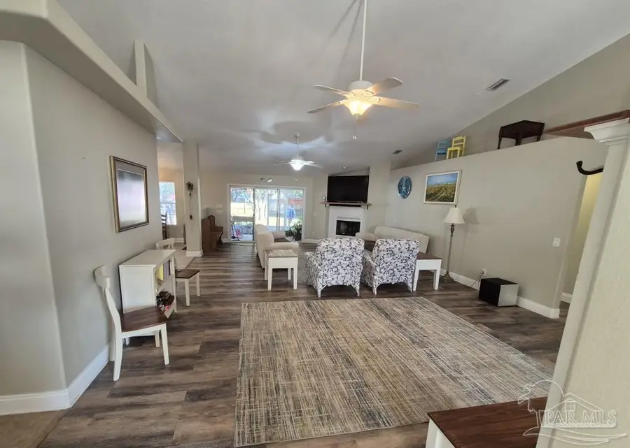 1960 Amhurst Ct, Navarre, FL 32566 - Image #3