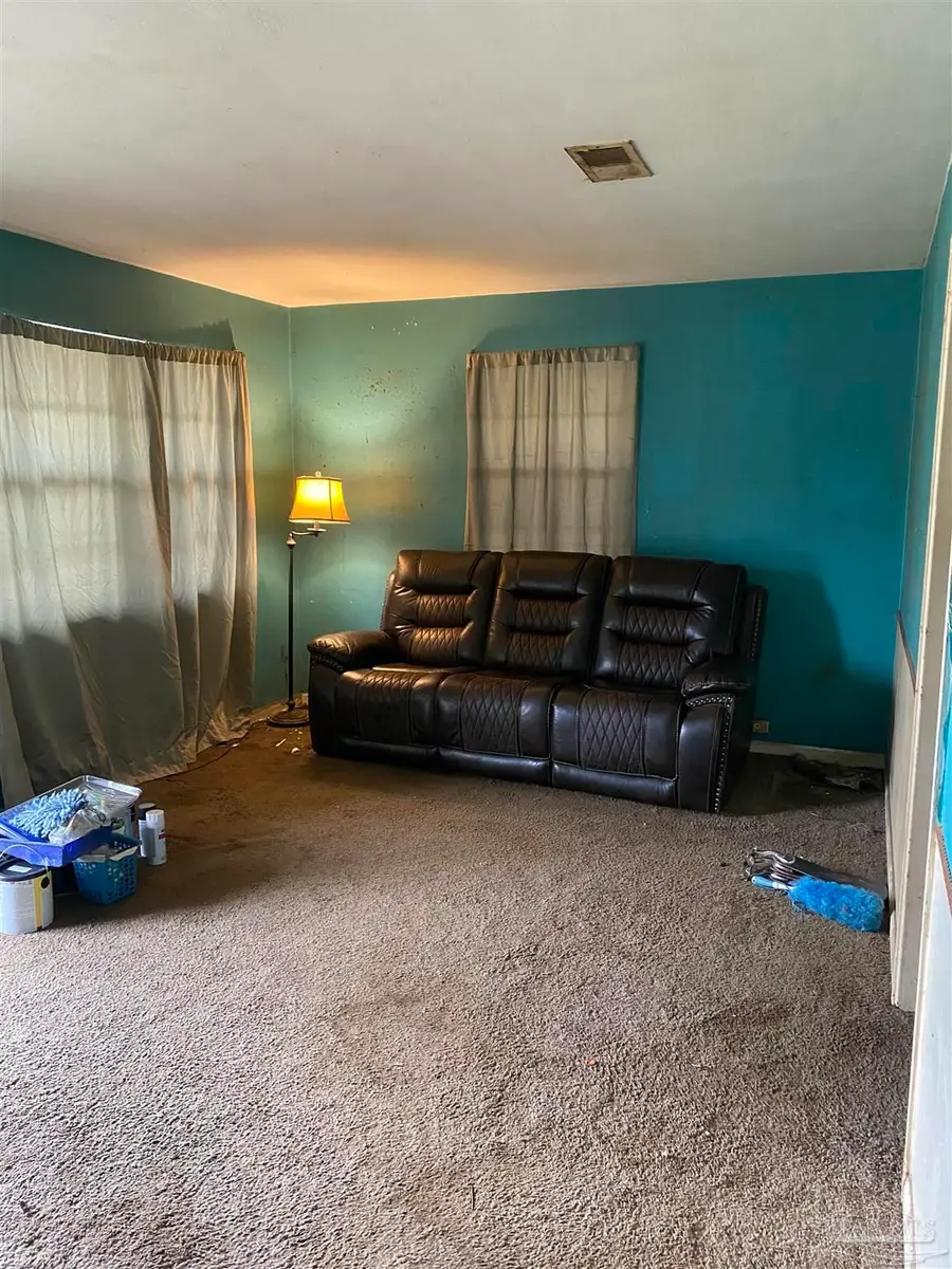 84 S Garfield Dr, Pensacola, FL 32505 - Image #3