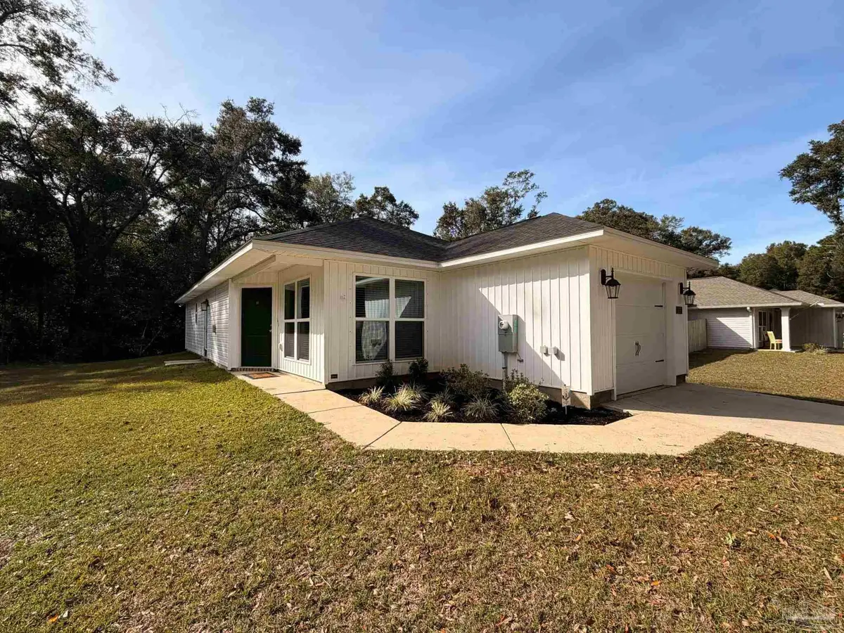171 Calvert Oaks Dr, Pensacola, FL 32514 - Image #1