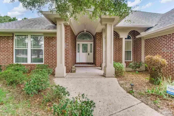 2004 Pin High Dr, Pensacola, FL 32526