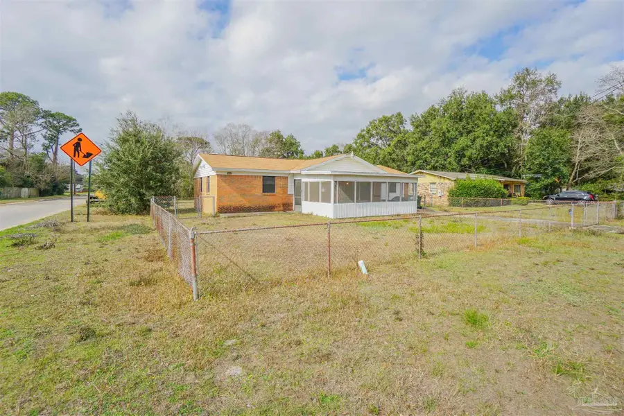 1001 Decatur Ave, Pensacola, FL 32507 - Image #3