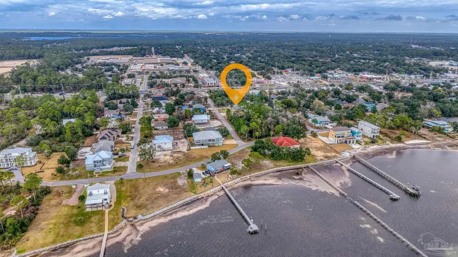 1788 Commander Harvey Ln, Navarre, FL 32566 - Image #3