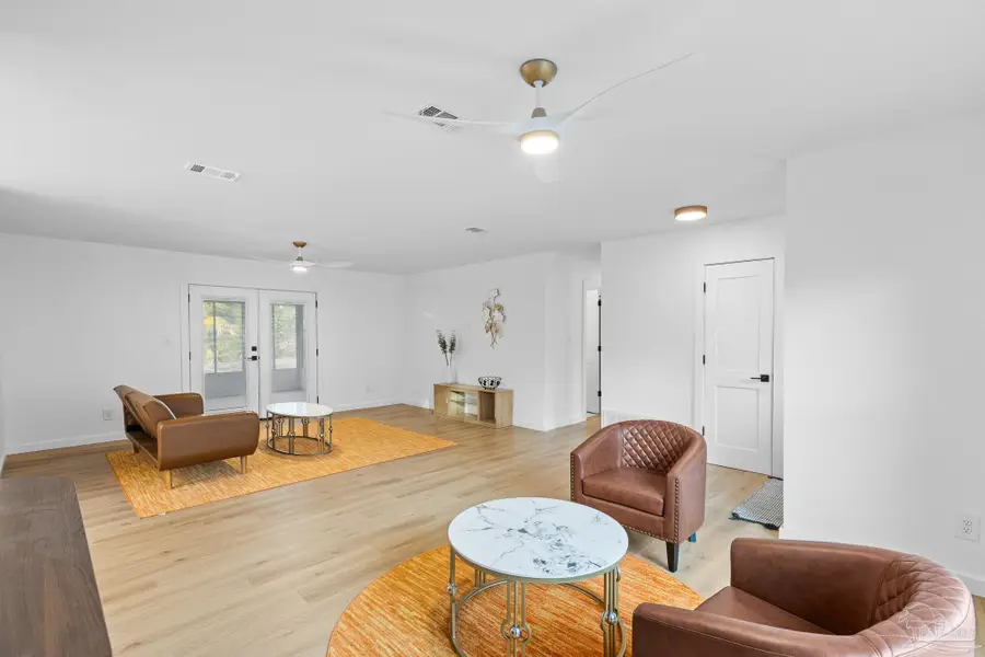 3962 Elmcrest Dr, Pensacola, FL 32504 - #3