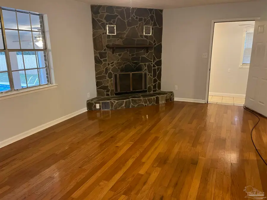 5517 Sun Valley Dr, Pensacola, FL 32505 - Image #3