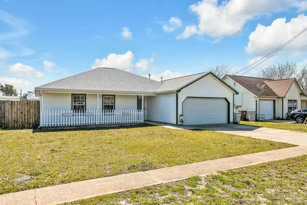 2285 Estate Cir, Navarre, FL 32566