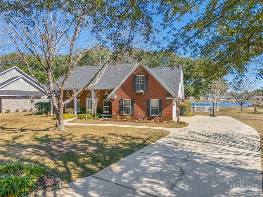 5684 Dunbar Cir, Milton, FL 32583 - Image #3