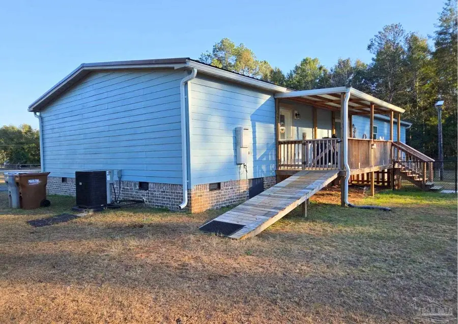 4955 Blue Ribbon Dr, Milton, FL 32583 - Image #2