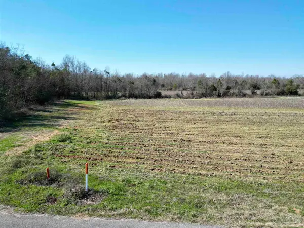 3 Cowpen Creek Rd, Atmore, AL 36502