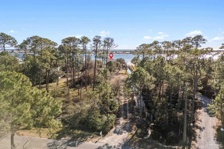 520 Parish Blvd, Mary Esther, FL 32569 - #2