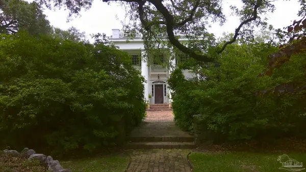 1182 E Lakeview Ave, Pensacola, FL 32503