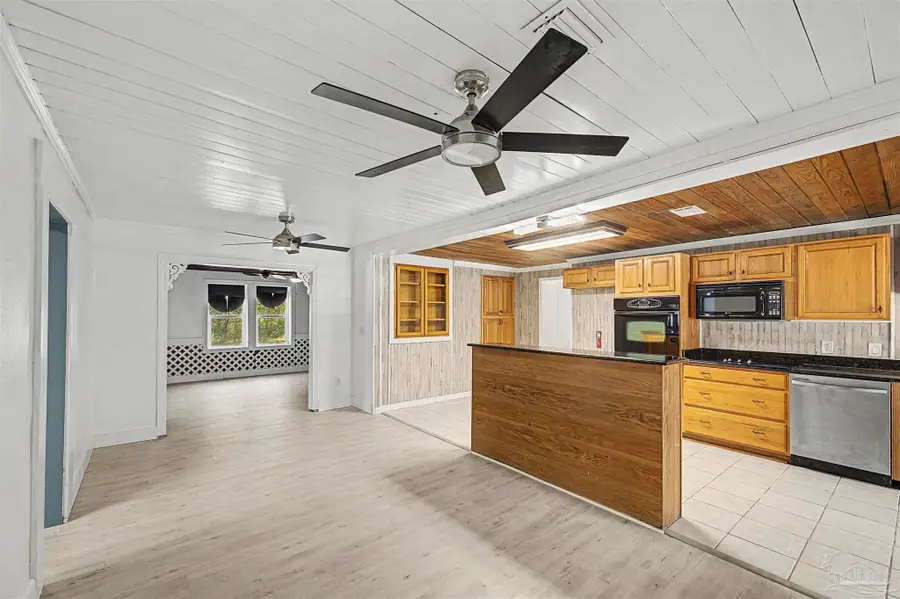 4881 Calvin Dr, Milton, FL 32583 - Image #2