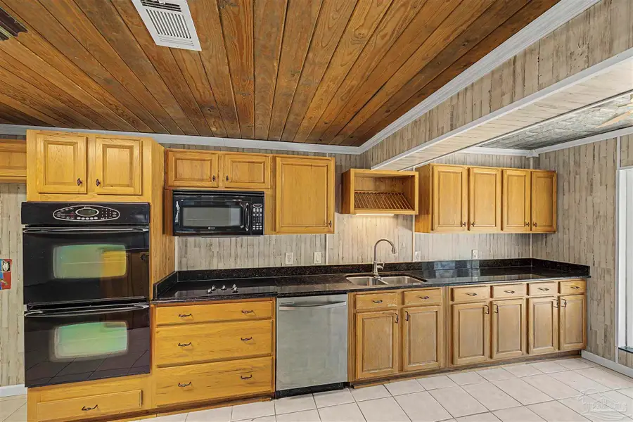 4881 Calvin Dr, Milton, FL 32583 - Image #3