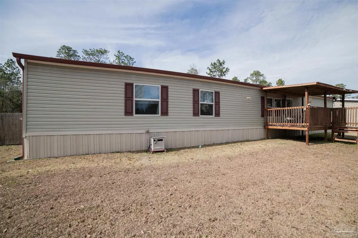 5327 Bodega Dr, Milton, FL 32583 - Image #1