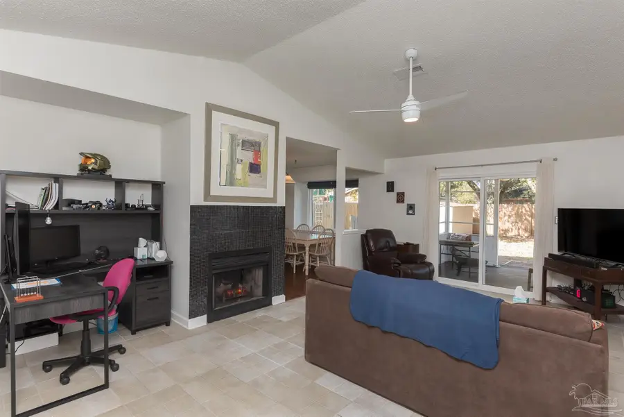 2776 Honeywood Dr, Pensacola, FL 32514 - Image #2