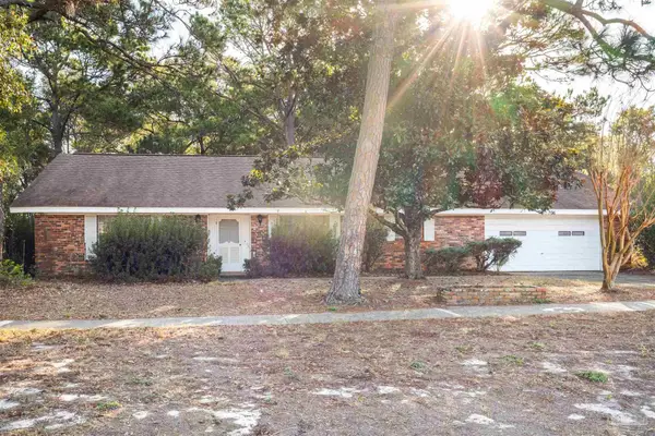 206 S Sunset Blvd, Gulf Breeze, FL 32561